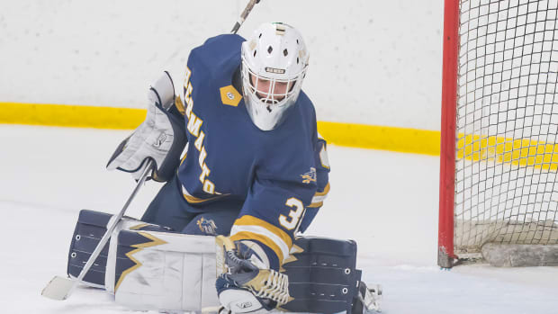 Hermantown vs Cretin-Derham-Hall Dec2-22 Earl Ebensteiner22